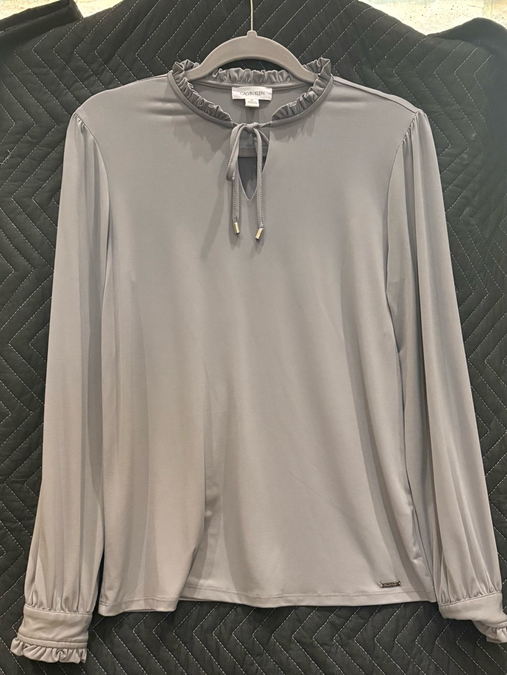 Women’s Calvin Klein Shirt